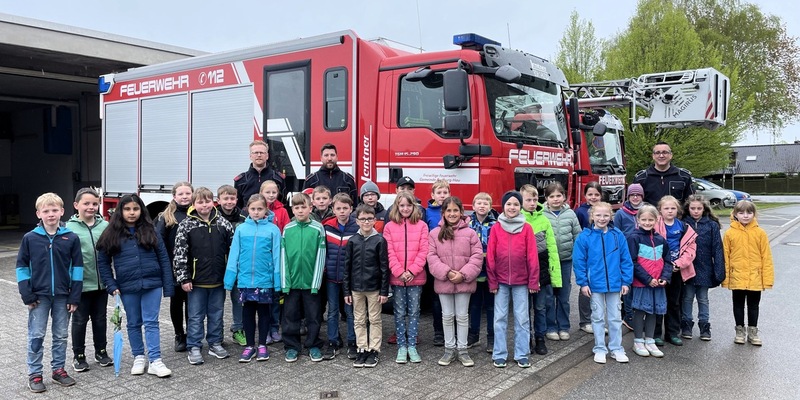 FW-KLE: Toller Projekttag der Grundschule Hasselt mit der Freiwilligen Feuerwehr Bedburg-Hau - Foto: presseportal.de