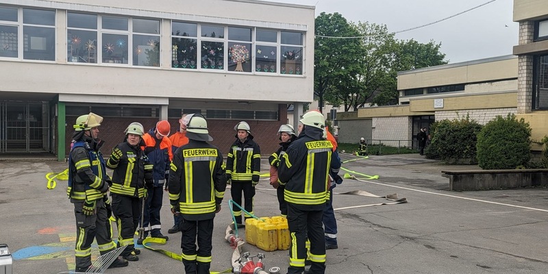FW-AR: Erfolgreicher Start in die Grundausbildung - Foto: presseportal.de