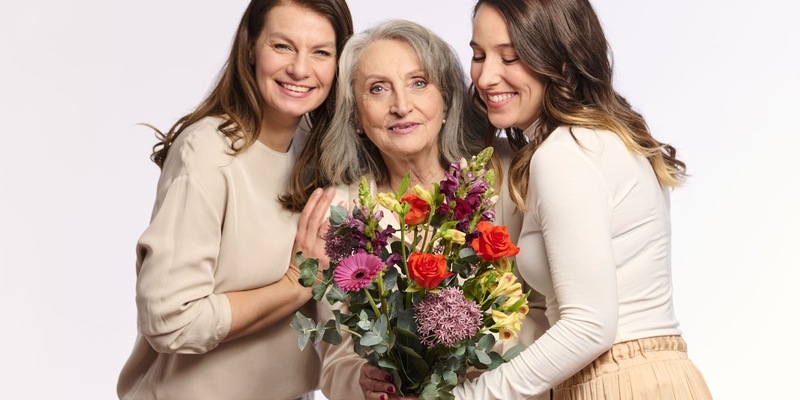Zum Muttertag am 12. Mai 2024 / Blumen für Mama im Eiltempo: Fleurop garantiert taggleiche Bestellung und Lieferung am Muttertags-Sonntag bis 11.00 Uhr - Foto: presseportal.de