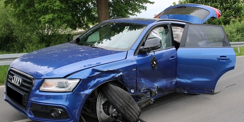 POL-MI: Hoher Sachschaden nach Unfall - Foto: presseportal.de