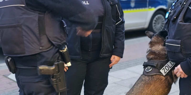 HZA-DU: Hauptzollamt Duisburg - Jahresstatistik 2023 - Foto: presseportal.de