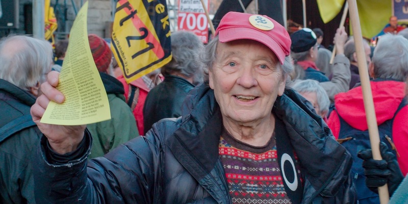 MDR fragt für die ARD im jungen Geschichtsformat „Past Forward“: „Muss ich in den Krieg?“ - Foto: presseportal.de