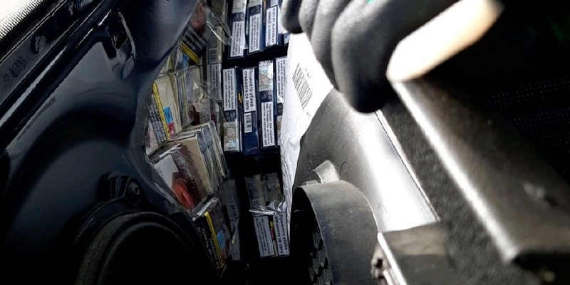 HZA-HN: Fahrenden Zigarettenautomat gestoppt / 22.160 Schmuggelzigaretten bei Kontrollen entdeckt - Foto: presseportal.de