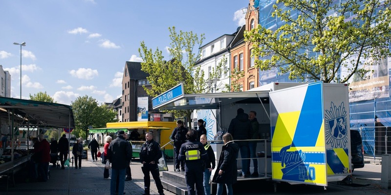 POL-RE: Kreis Recklinghausen/Bottrop: Gute Gespräche an der AnsprechBAR - Foto: presseportal.de