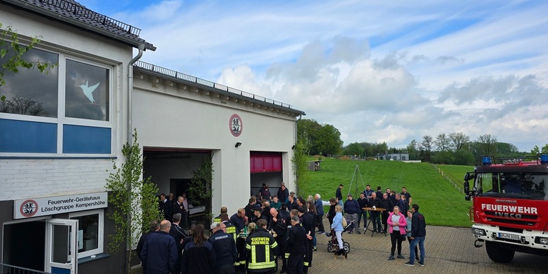 FW Marienheide: Tag der offenen Türe und Einweihung des neuen Schulungsraumes sowie der Umkleide im Feuerwehrgerätehaus Kempershöhe - Foto: presseportal.de