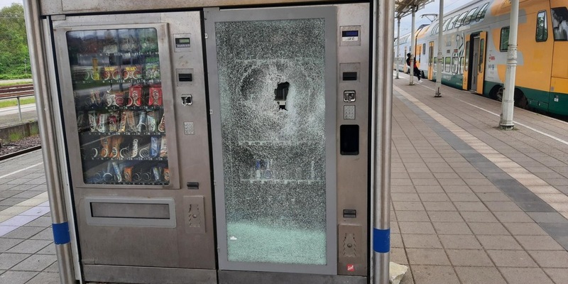 BPOL-HRO: Sachbeschädigung und Besonders schwerer Fall des Diebstahls - Foto: presseportal.de