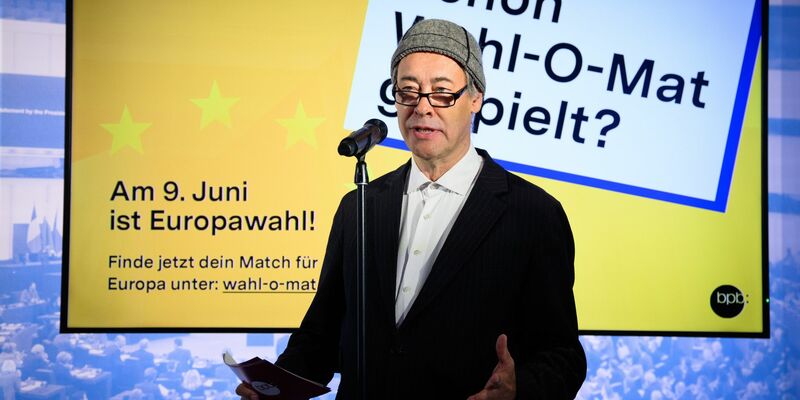 bpb-Präsident Thomas Krüger in Berlin beim Start des Wahl-O-Mat zur Wahl des Europäischen Parlaments 2024. - Foto: Bernd von Jutrczenka/dpa