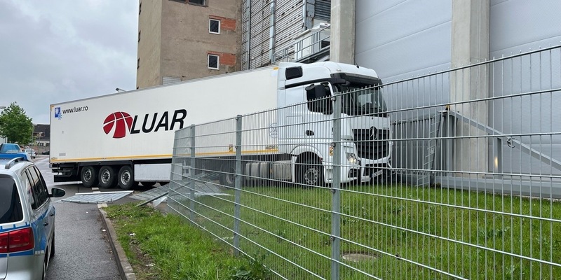 LPI-EF: Gas und Bremse verwechselt - Foto: presseportal.de