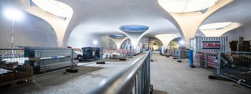 «Tage der offenen Baustelle» am Stuttgarter Tiefbahnhof. - Foto: Christoph Schmidt/dpa