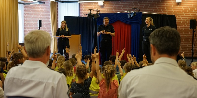 POL-LG: Präventionspuppenbühne der Polizeidirektion Lüneburg sensibilisiert Vorschulkinder zur Sicherheit im Straßenverkehr - Foto: presseportal.de