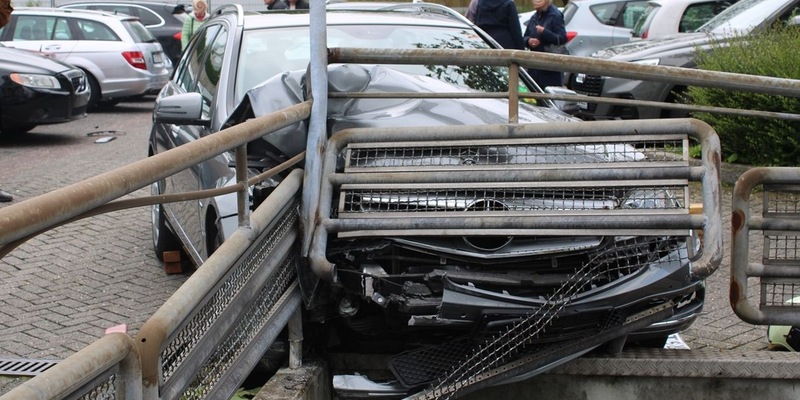 POL-RBK: Wermelskirchen - 6 Pkw bei Verkehrsunfall beschädigt - Foto: presseportal.de