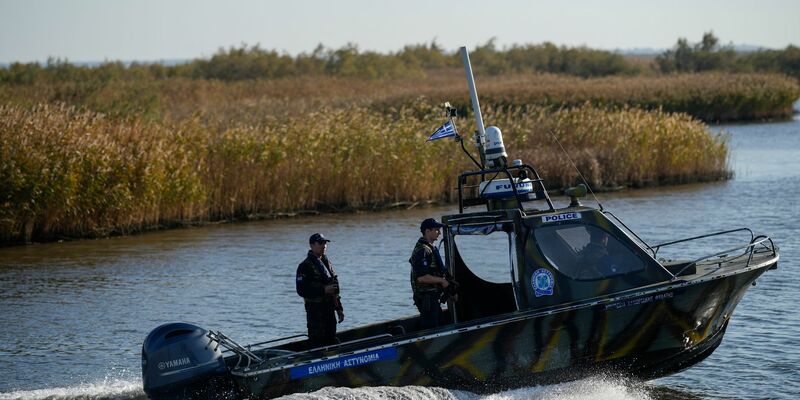 In Griechenland herrscht eine Militärpflicht für alle Männer. Daneben gibt es die Möglichkeit zu einem Zivildienst, der aber doppelt so lang dauert. - Foto: Petros Giannakouris/AP/dpa