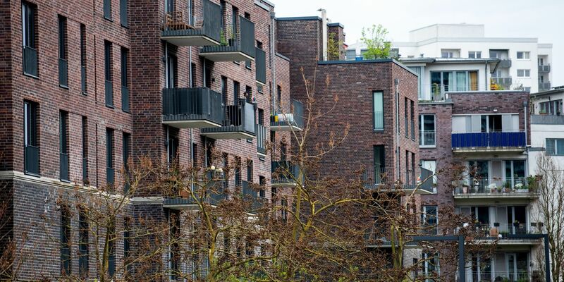 Keine erfreuliche Nachricht für Mieter: Die Mieten in Deutschland steigen weiter an (Symbolbild). - Foto: Daniel Bockwoldt/dpa