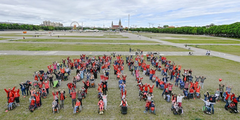Fotoaktion mit Offenem Brief WIR SIND VIELE - Foto: presseportal.de