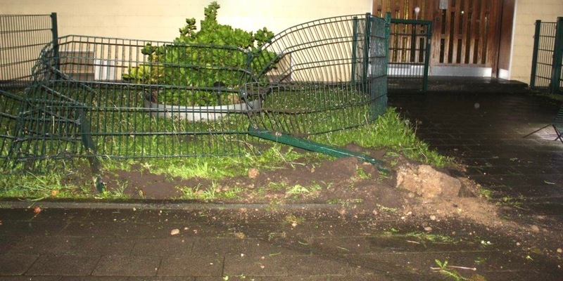POL-DU: Ruhrort: Gartenzaun beschädigt und Flucht ergriffen - Zeugensuche - Foto: presseportal.de