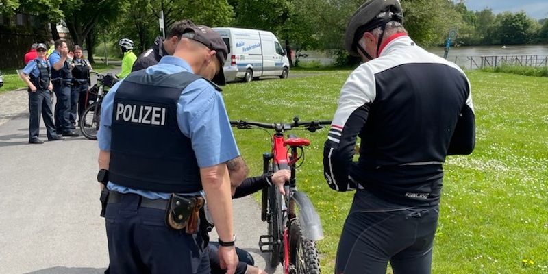 POL-OF: Verkehrskontrolle am Radweg: Schwächere Verkehrsteilnehmer standen im Fokus - Foto: presseportal.de