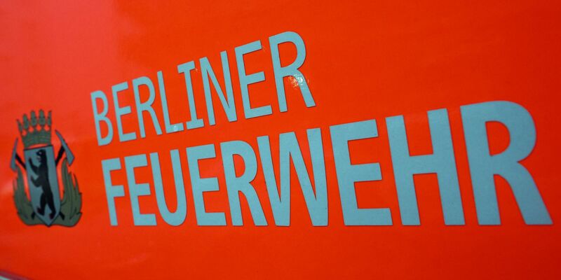 Die Berliner Feuerwehr war bei einem Brand im Berliner Bürgeramt im Einsatz (Symbolbild). - Foto: Soeren Stache/dpa