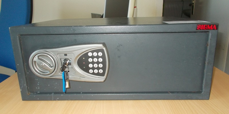 POL-NI: Tresor in Bushaltestelle - Foto: presseportal.de