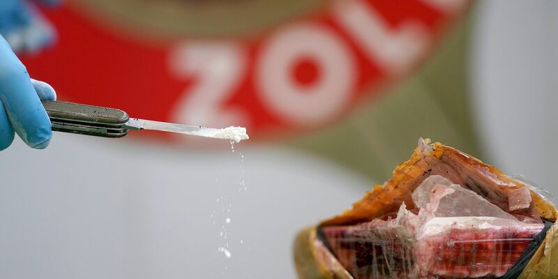 Sichergestelltes Kokain bei einem Pressetermin des Zolls Hamburg. - Foto: Marcus Brandt/dpa