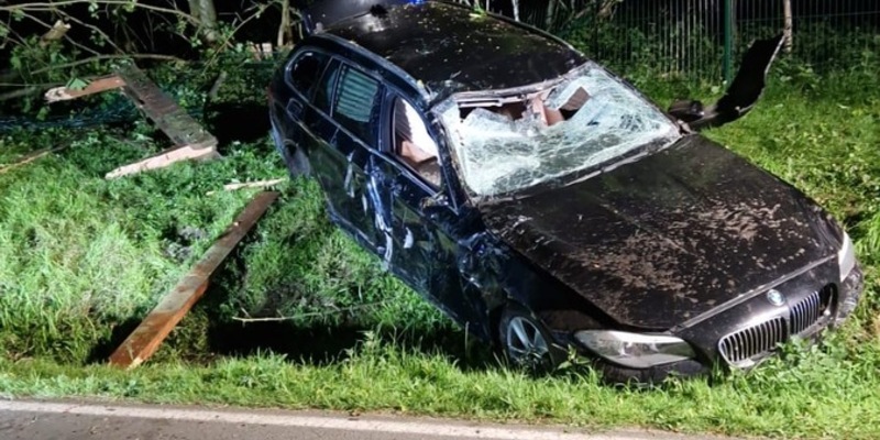 FW-DT: Alleinunfall - 5 Verletzte Personen - Foto: presseportal.de