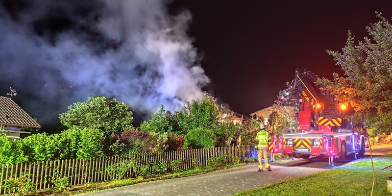 FW-EN: Brennende Gartenlaube - Foto: presseportal.de