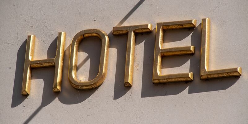 Hotels, Gasthöfe und Pensionen in Deutschland haben Rekordzahlen bei den Übernachtungen erzielt. - Foto: Stefan Sauer/dpa