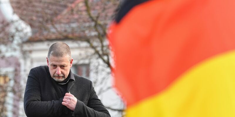 Götz Kubitschek gilt als prominenter Vertreter des als rechtsextrem eingestuften Instituts für Staatspolitik, das inzwischen aufgelöst wurde. - Foto: Patrick Pleul/dpa-Zentralbild/dpa