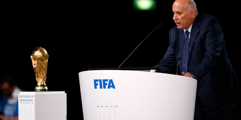 Dschibril Radschub ist der Präsident des palästinensischen Fußballverbandes. - Foto: Alexander Zemlianichenko/AP/dpa