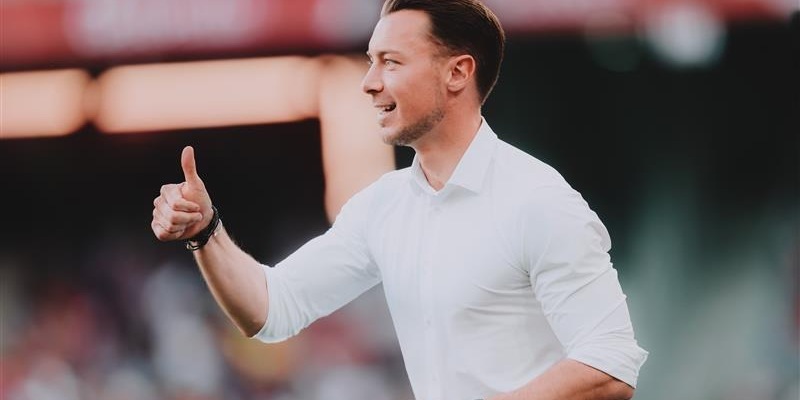 Fußballtrainer Matthias Jaissle wird neuer Markenbotschafter von MITOcare - Foto: presseportal.de