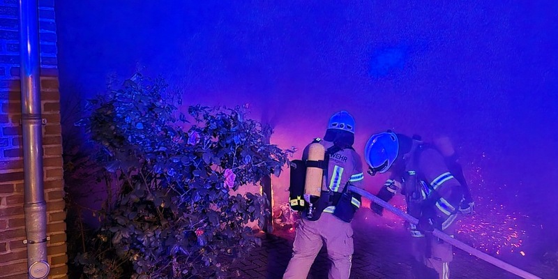 POL-NI: Stadthagen - Brand eines Carports - Foto: presseportal.de