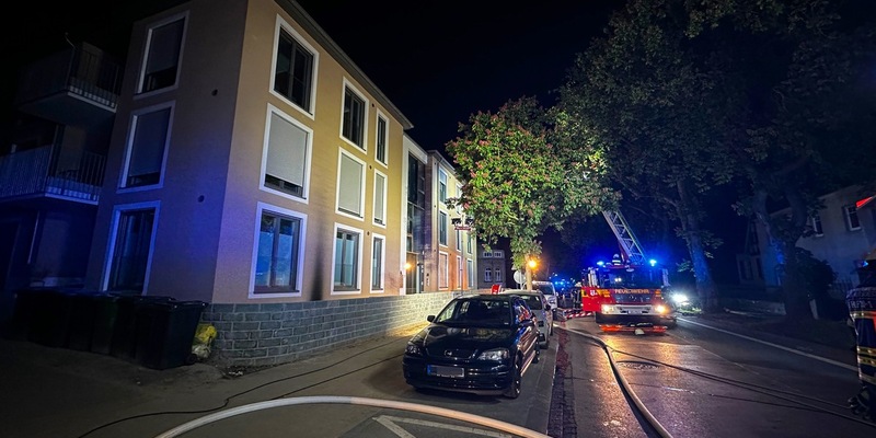 FW-SOE: Brennender Pkw in Tiefgarage - Foto: presseportal.de