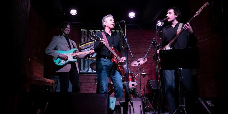 Antony Blinken rockt für eine freie Welt. - Foto: Brendan Smialowski/POOL AFP/AP/dpa