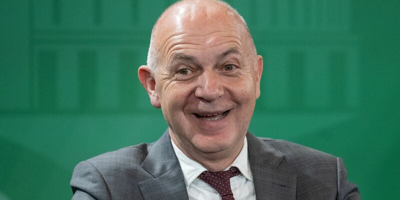 DFB-Präsident Bernd Neuendorf hofft auf den Zuschlag für die Frauen-WM 2027. - Foto: Monika Skolimowska/dpa