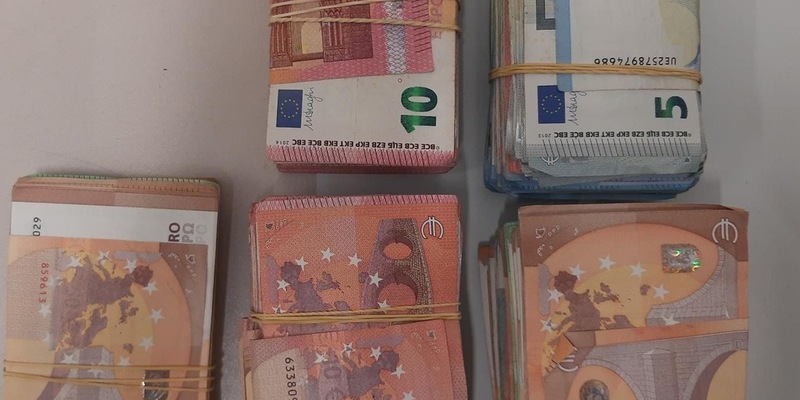 BPOL NRW: Bundespolizei stellt über 78.000 Euro sicher - Verdacht der Geldwäsche liegt vor - Foto: presseportal.de