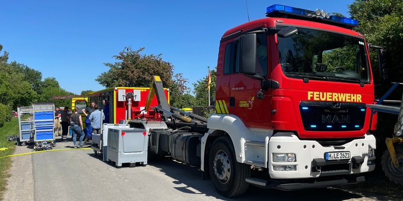 FW Lehrte: Gartenlaube brennt in Kleingartenkolonie - Foto: presseportal.de