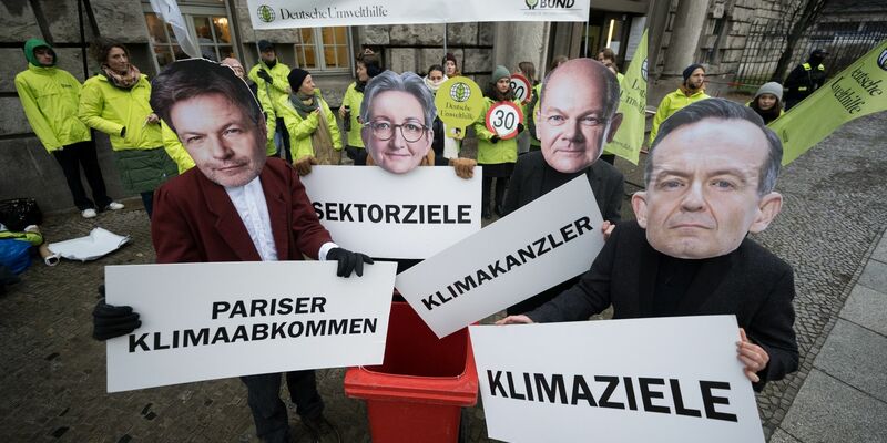 Im November 2023 hatte das OVG Berlin-Brandenburg geurteilt, dass die Regierung ein Klima-Sofortprogramm in den Sektoren Verkehr und Gebäude auflegen muss. - Foto: Sebastian Gollnow/dpa