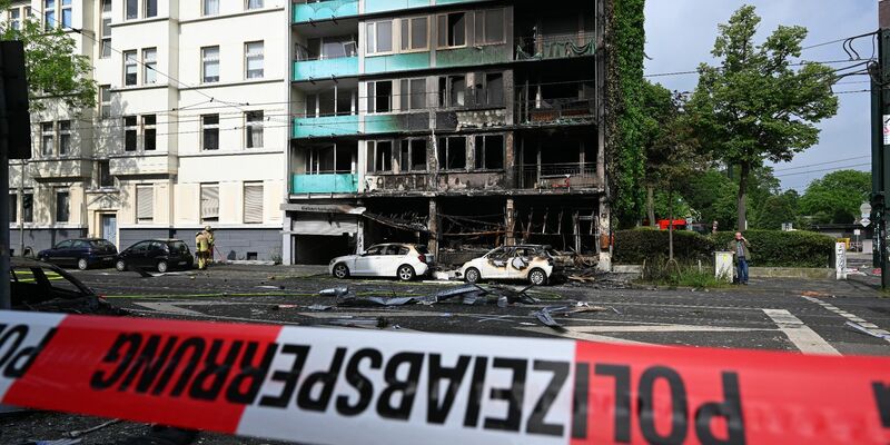 Bei dem Brand in Düsseldorf am 16. Mai kamen drei Menschen ums Leben, mehr als ein Dutzend wurden verletzt. - Foto: Federico Gambarini/dpa
