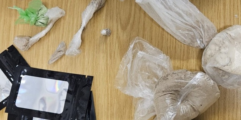 BPOL NRW: Drogenschmuggler mit über 100 Gramm Heroin, Kokain und Crystal Meth von gemeinsamer Streife der Bundespolizei und Königlichen Marechaussee festgenommen - Foto: presseportal.de