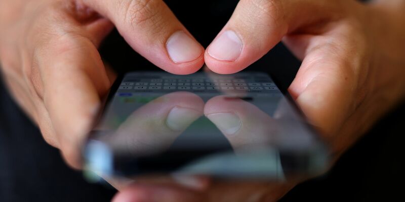 Betrug oder doch echte Nachricht von der Bank? Viele haben einer Umfrage zufolge Schwierigkeiten, Phishing-Mails zu erkennen. - Foto: Karl-Josef Hildenbrand/dpa