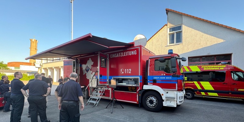 FW-EN: Einsatzführung bei größeren Einsätzen - Erfahrungsaustausch in Schwelm - Foto: presseportal.de