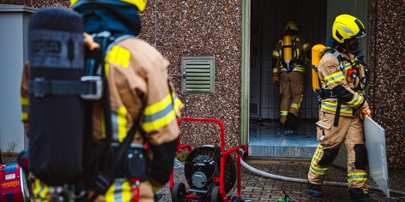 FW Gronau: Brand einer Batterieanlage, schwierige Löscharbeiten - Foto: presseportal.de