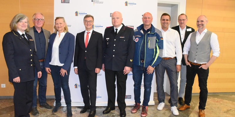 Teilnahmerekord bei Symposium zu Psychosozialer Notfallversorgung / 110 Personen bei hochkarätiger Fortbildung der DFV-Stiftung Hilfe für Helfer in Fulda - Foto: presseportal.de