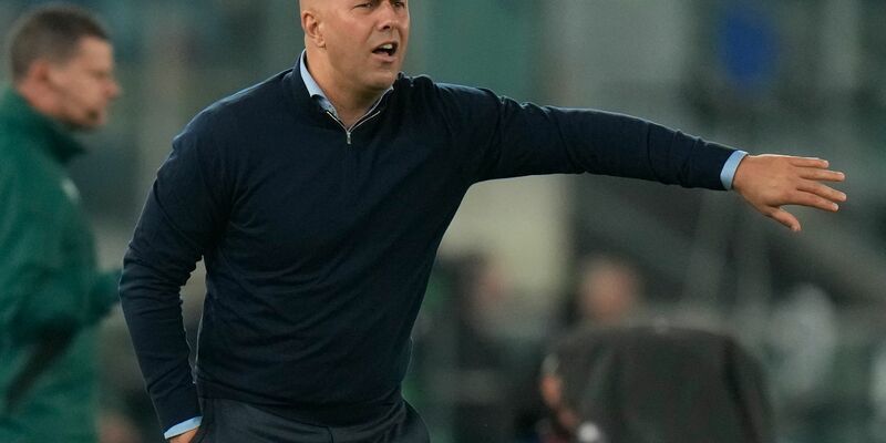 Arne Slot tritt die Nachfolge von Jürgen Klopp in Liverpool an. - Foto: Alessandra Tarantino/AP/dpa