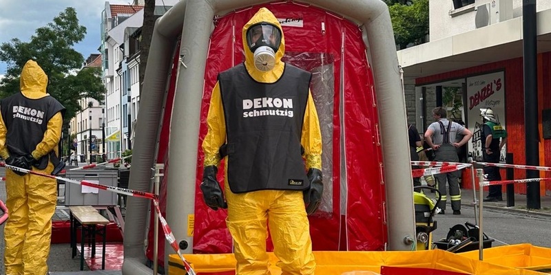 FW Konstanz: Überlandhilfe Gefahrstoffeinheit - Foto: presseportal.de