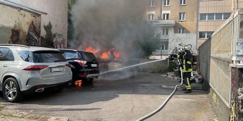 FW-DO: Fahrzeugbrand an der Hamburgerstraße - Foto: presseportal.de