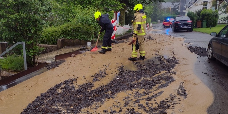 FW Wachtberg: Starkregen sorgte für Einsätze in Wachtberg-Pech - Foto: presseportal.de