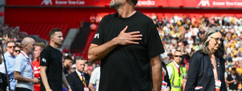 Jürgen Klopp begrüßt die Fans vor seinem letzten Spiel an der Anfield Road. - Foto: Craig Thomas/News Images via ZUMA Press Wire/dpa