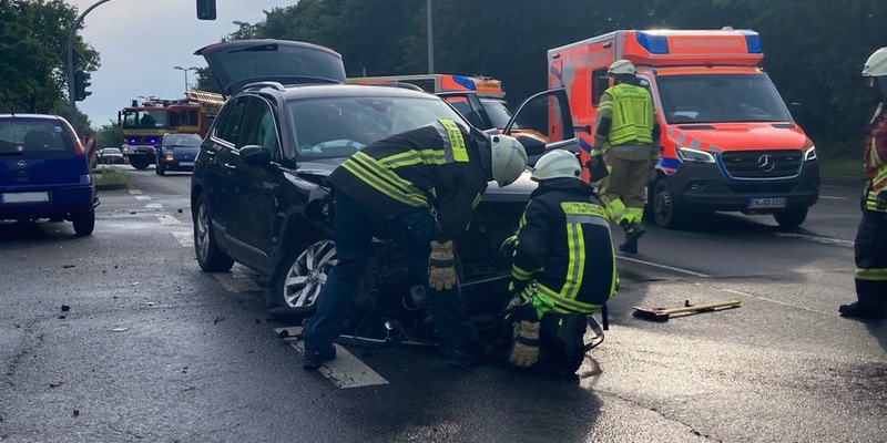 FW-EN: Verkehrsunfall mit drei Verletzten - Foto: presseportal.de