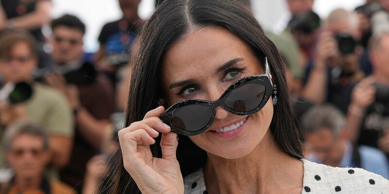 Demi Moore bei der Premiere des Films «The Substance» in Cannes. - Foto: Andreea Alexandru/Invision/AP/dpa