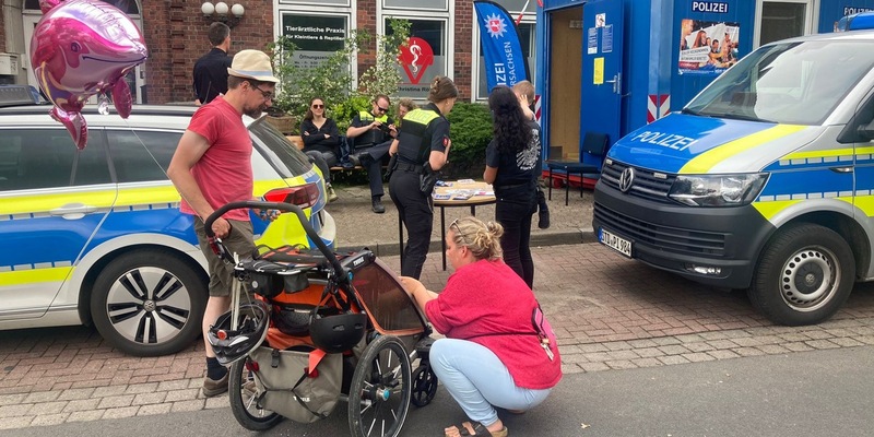 POL-STD: Vier Einbrüche im Landkreis, Pfingstmarkt in Neukloster - Polizei und Veranstalter zufrieden - Foto: presseportal.de